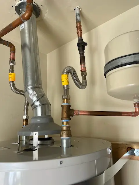 Water heater installation and plumbing repair in Shadeland